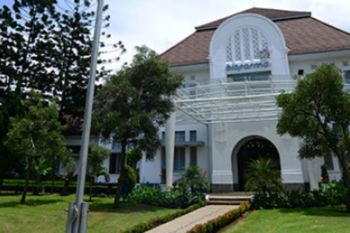 This Bandung building has stood the test of time