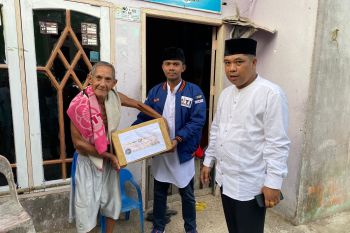 IJTI Kaltara Membagikan Puluhan Paket Sembako Gratis