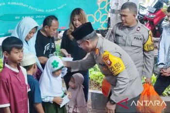 Pokja Wartawan Jaktim memberi santunan pada 80 anak yatim-piatu