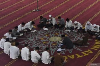 Panduan lengkap melaksanakan iktikaf: Rukun, syarat sah, dan niatnya