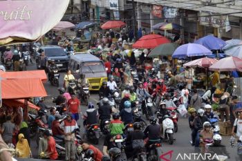 Pasar tumpah di Bandarlampung hambat lalu lintas