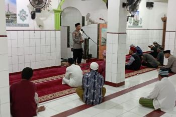Dai Polda-Sulteng ajak jamaah perkuat silaturahim dan ukhuwah Islamiah