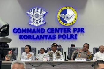 Menko PMK dan Menteri PPPA tinjau kesiapan mudik Lebaran di Km 29