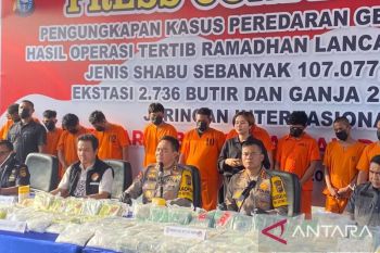 Jelang lebaran, Polda Riau amankan ratusan kilogram sabu dan ribuan ekstasi