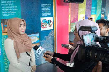 Di saat sulitnya tukar uang baru jelang Lebaran, Senator Ning Lia justru bongkar masa lalunya