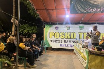 Kapolres Jakut minta masyarakat saling jaga di lingkungan tempat tinggal