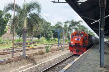 KAI Tanjungkarang siagakan enam kereta api penolong