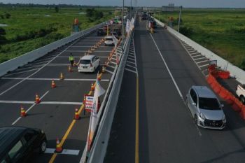 Jumlah kendaraan yang lewat Jalan Tol Trans Sumatera pada H-4 naik 154 persen