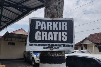 Polres Bantul membuka layanan gratis penitipan sepeda motor bagi pemudik