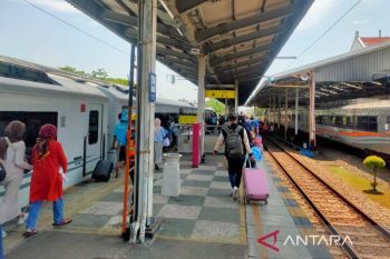 KAI: 71.603 penumpang sudah tiba di Daop 3 Cirebon hingga H-2 Lebaran