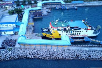 Pelabuhan penyeberangan Gorontalo layani arus mudik terakhir