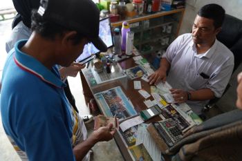 Petani Ngawi terapkan "iPubers" untuk tebus pupuk bersubsidi di kios