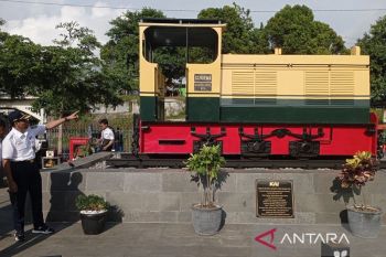 Dirut KAI: Ketepatan waktu perjalanan kereta api mendekati 100 persen