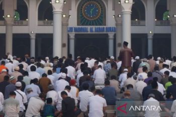 Puluhan ribu umat Islam melaksanakan Shalat Id di MAS