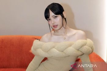 Lisa Blackpink berencana rilis lagu solo baru