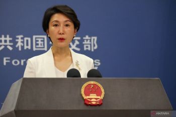 Menlu Wang Yi dan Antony Blinken bicarakan Timur Tengah