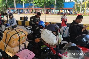 Jumlah kendaraan di Pelabuhan Bakauheni nyeberang melonjak pada H+2