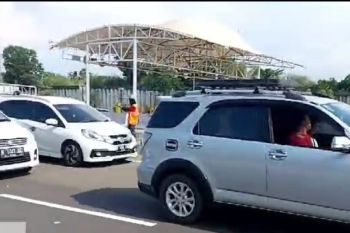 Rekayasa lalin contraflow diterapkan di Tol Japek