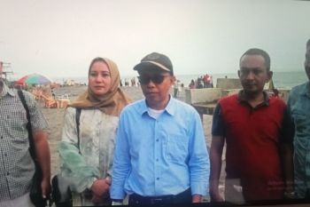 Dalam dua hari, sekitar 17.646 orang kunjungi Pantai Sasak Pasaman Barat