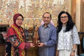 Mensos Risma dan Dubes Mohamad Oemar rayakan Lebaran di KBRI Paris