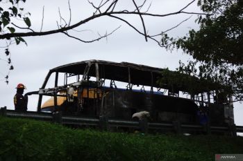 Sembilan penumpang tewas akibat bus terbakar di Karnataka India