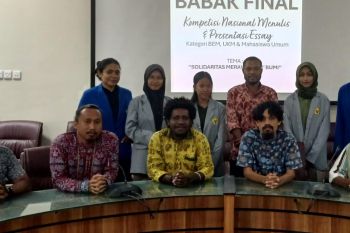 Finalis lomba menulis esai presentasi karya Uncen Jayapura