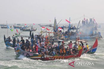 Pesta Lomban bentuk syukur nelayan kepada Tuhan Yang Maha Esa
