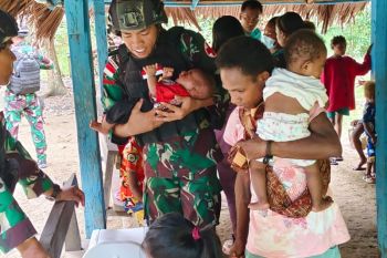 Yonif 122/TS adakan kegiatan posyandu warga Kampung Kibay Keerom