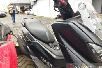 Pemkot Manado imbau warga gunakan masker antisipasi abu Gunung Ruang