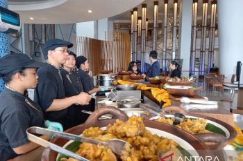 Ampera Business Lunch jelajahi kuliner nusantara di Four Point Manado