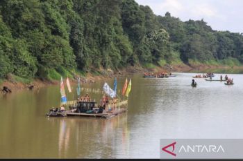Pesta adat Lom Plai promosikan budaya tarik wisman
