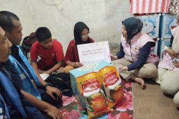 Srikandi PLN Icon Plus Sulawesi berikan bantuan di Hari Kartini