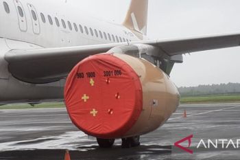 Bandara Samrat Manado fokus jaga keselamatan dampak abu vulkanik Gunung Ruang