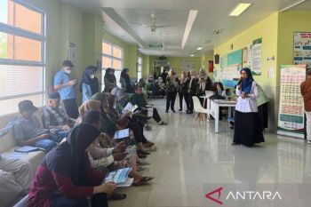 BPJS Kesehatan Padang - Unand sosialisasikan JKN pada pasien di RS Unand