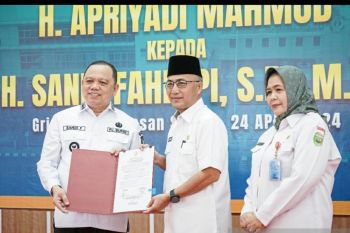 Apriyadi serahkan jabatan  Pj Bupati Muba ke Sandi Fahlepi
