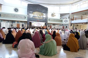 689 jamaah calon haji di Mataram dapat bimbingan manasik haji gratis