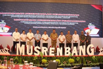 Pemkot Tomohon terima penghargaan dari Ombudsman RI