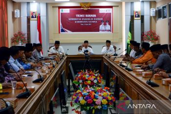Pemkab Natuna temui pengusaha untuk atasi masalah