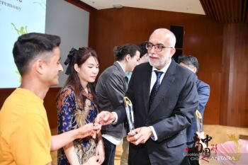 Mahasiswi Indonesia meraih penghargaan film dokumenter di China