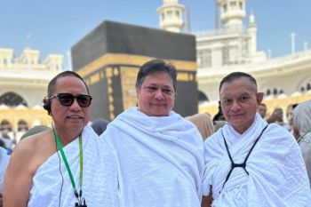 Petinggi Partai Golkar menunaikan ibadah umrah syukuri hasil Pemilu 2024