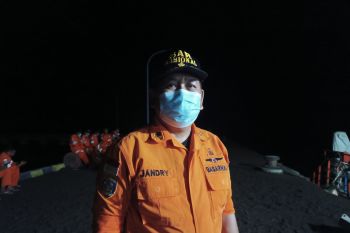 Basarnas bantu evakuasi warga Tagulandang  ke Siau dan Manado