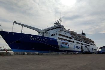 KM Dobonsolo angkut ribuan pemudik motor kembali ke Jakarta