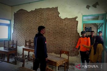 Getaran gempa di Kabupaten Bandung merusak masjid dan puskesmas