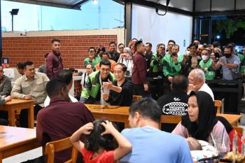 Presiden Jokowi makan Mie Gacoan level 0 dan 1 di Mataram NTB