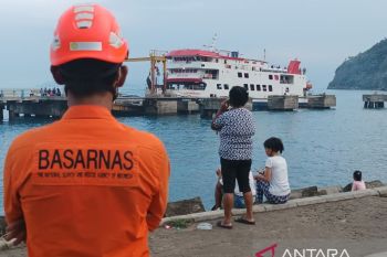 SAR Manado: Evakuasi pengungsi gunakan KMP Lokongbanua  menuju Siau