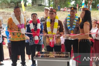 Tingkatkan mutu pendidikan, Pj Bupati Mura resmikan gedung sekolah baru