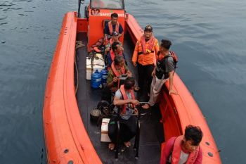 Basarnas Padang selamatkan tujuh pemancing usai diterjang badai
