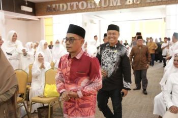Kakanwil Kemenag Sulsel mengutus Kabid Urais kunjungi korban bencana Luwu