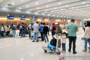 Aktivitas Bandara Samrat kembali normal usai erupsi Gunung Ruang
