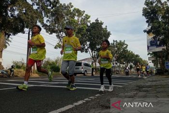 Lari gembira di Banyumas, ratusan peserta turut serta